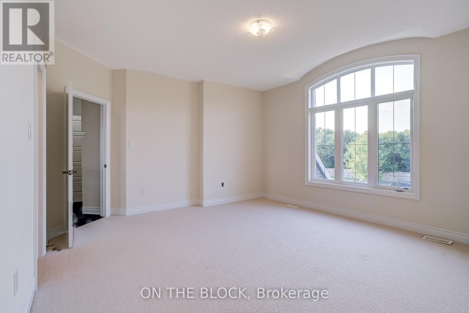 24 Whitewood Drive Property Photo 4