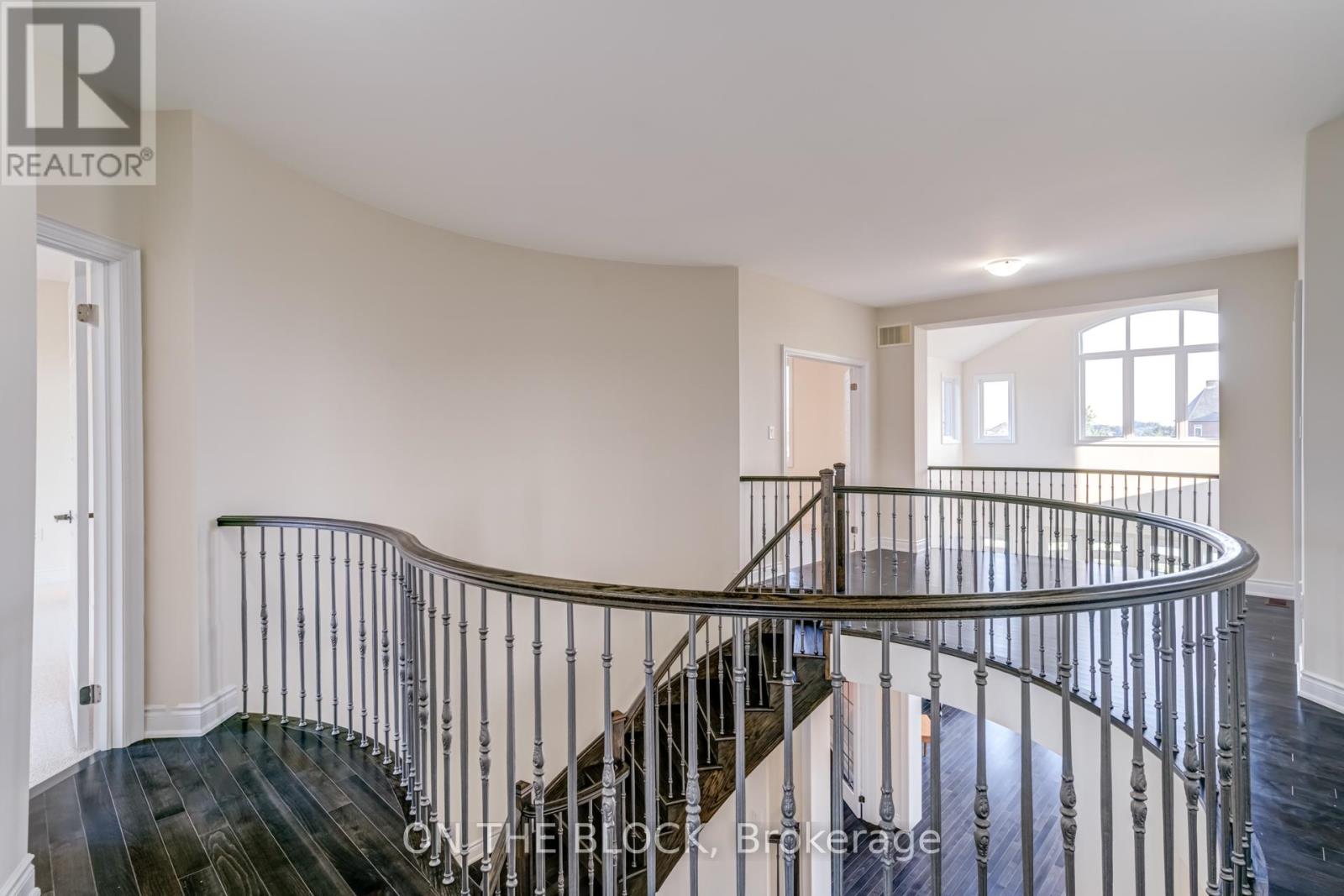 24 Whitewood Drive Property Photo 13