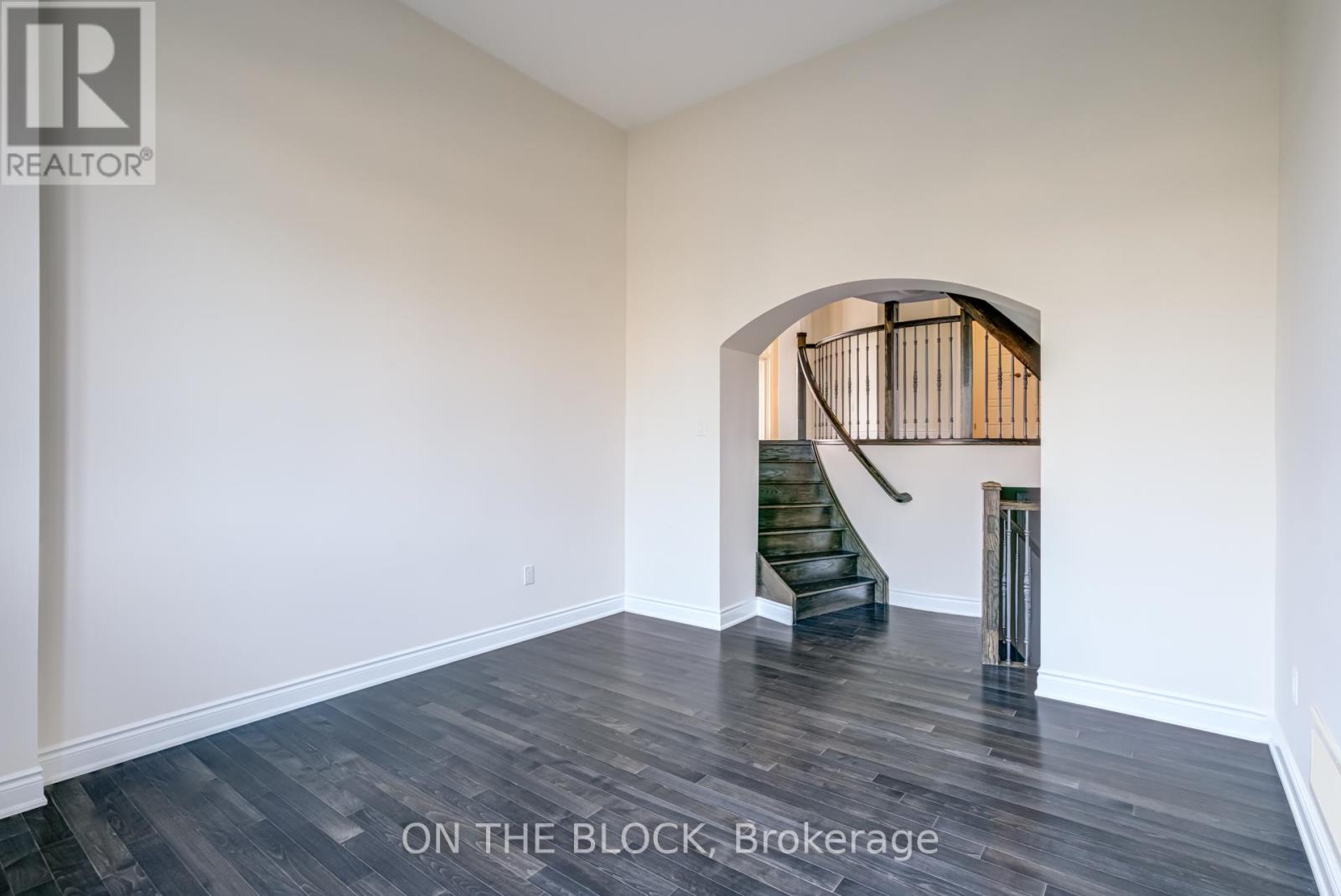 24 Whitewood Drive Property Photo 15
