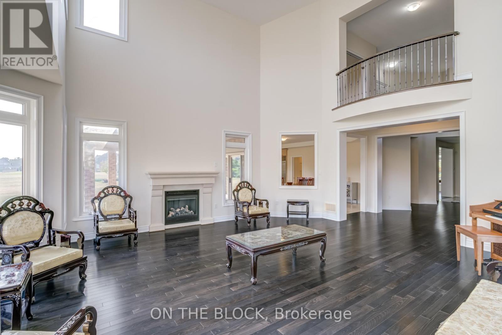 24 Whitewood Drive Property Photo 34