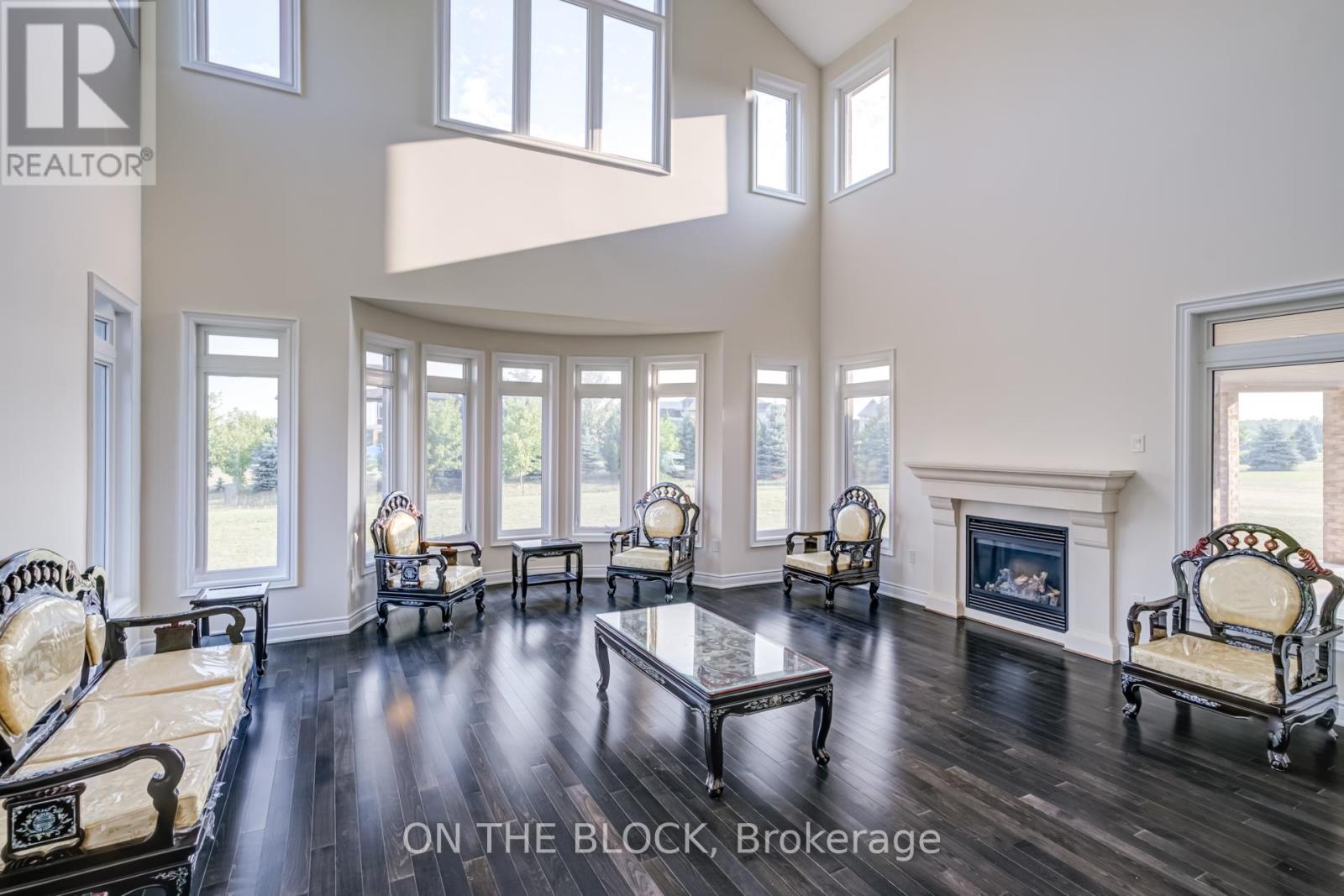 24 Whitewood Drive Property Photo 41