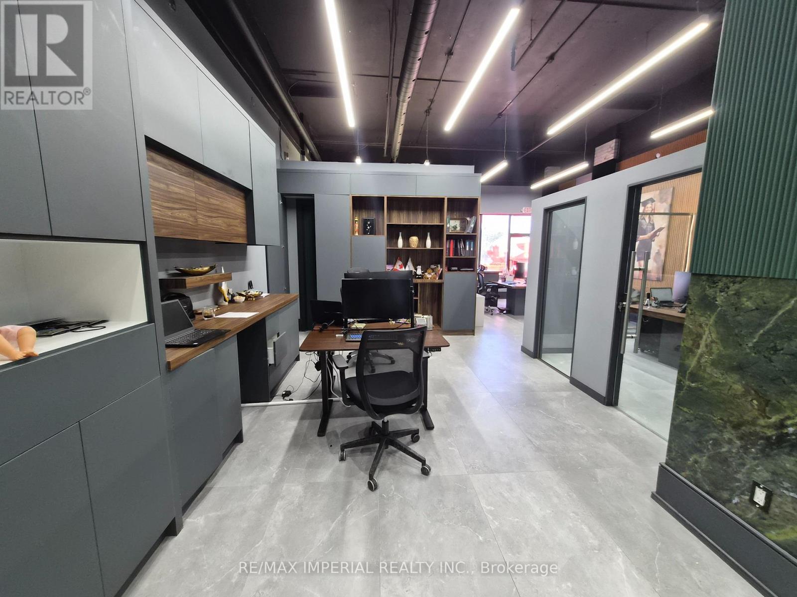 10376 Yonge Street Property Photo 8