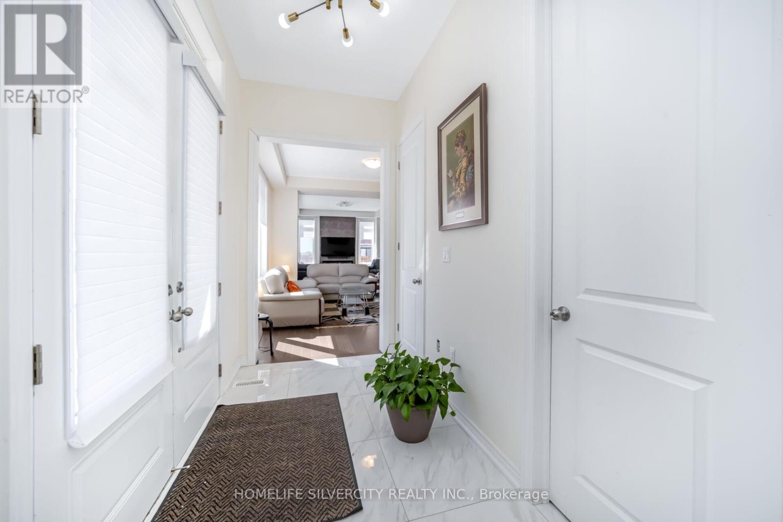 31 Canard Drive Property Photo 7