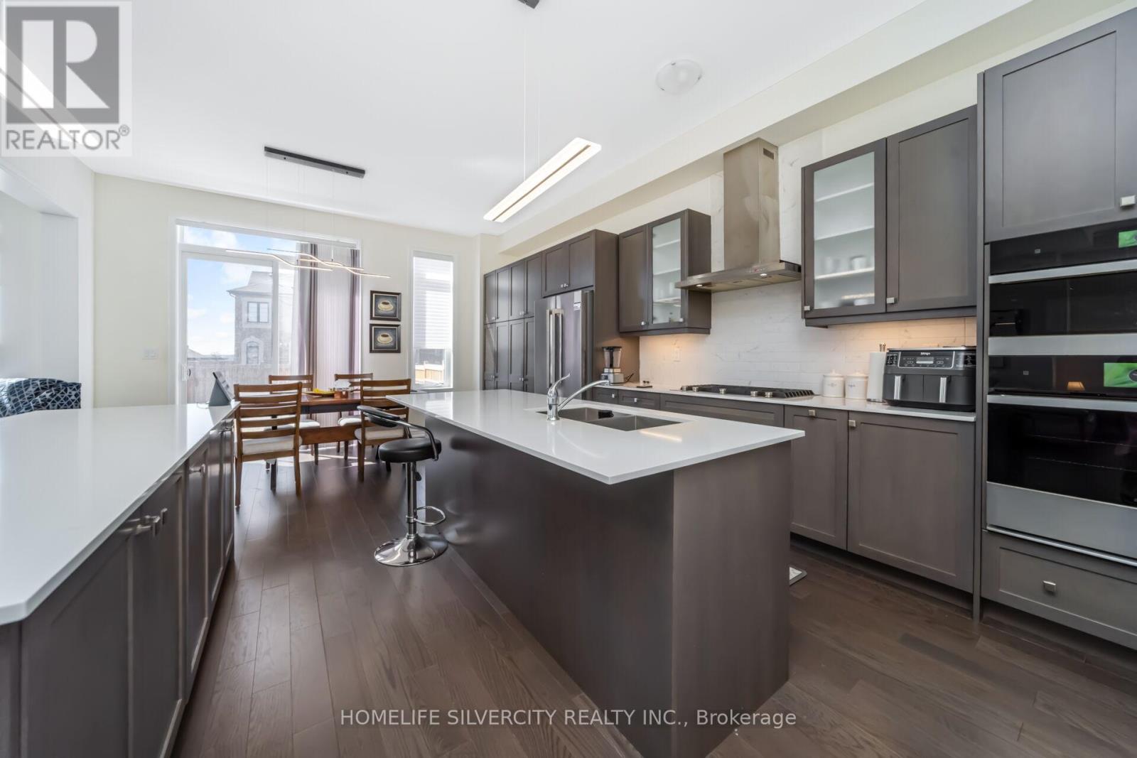 31 Canard Drive Property Photo 15