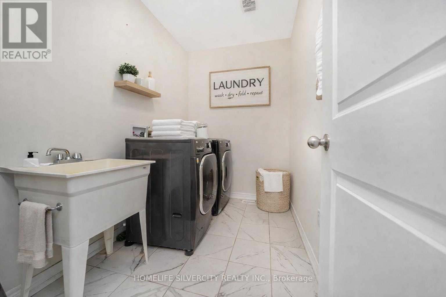 31 Canard Drive Property Photo 37