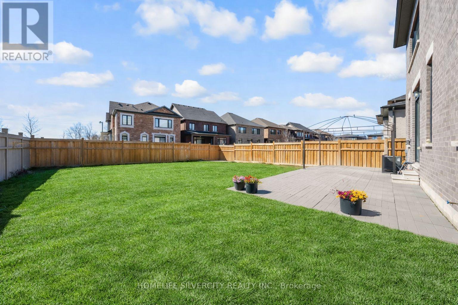 31 Canard Drive Property Photo 42