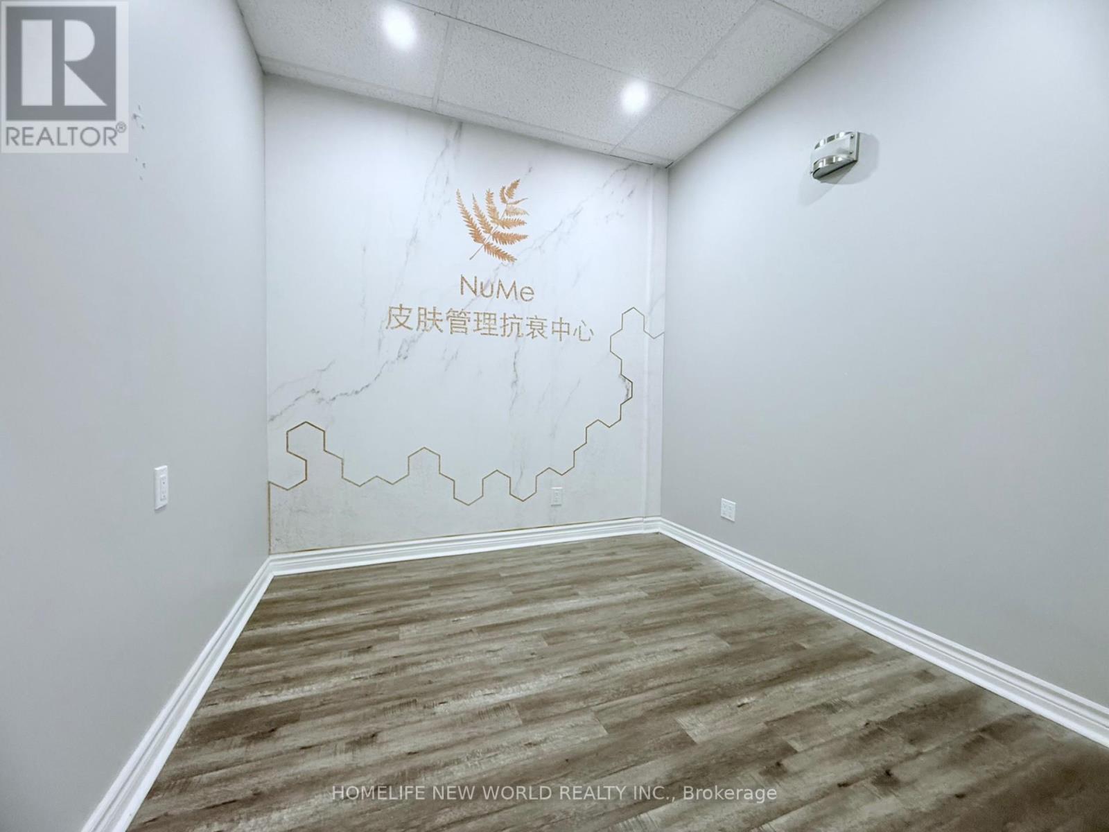 7 & 108 & 109 - 7181 Yonge Street Property Photo 17