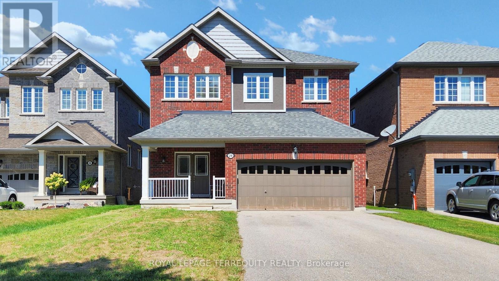 28 Richmond Park Drive Property Photo 2