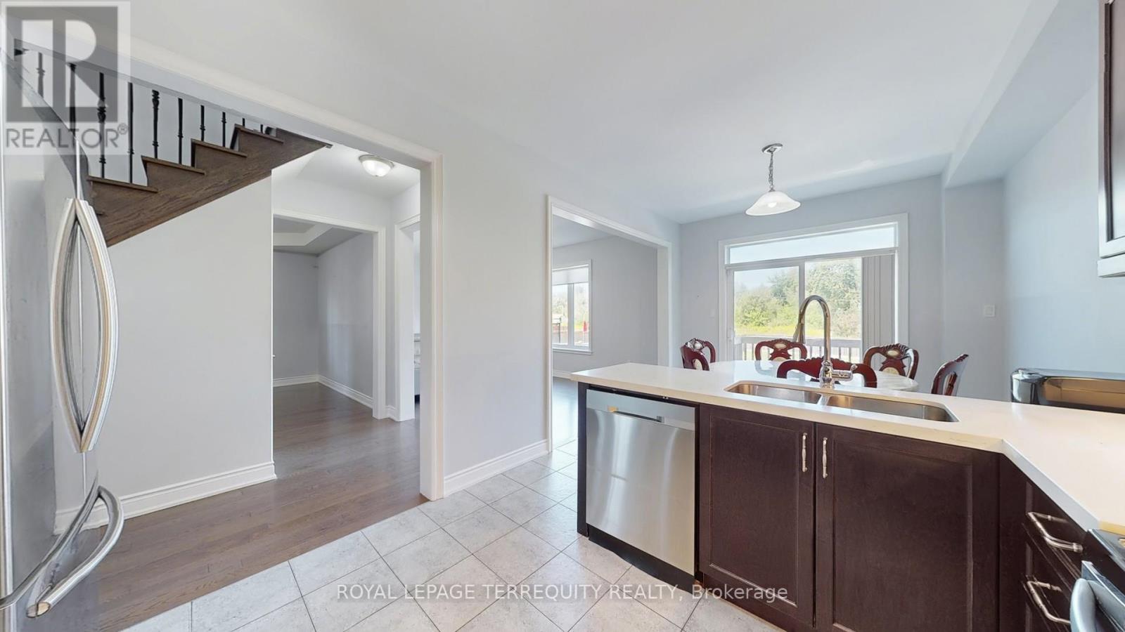 28 Richmond Park Drive Property Photo 17