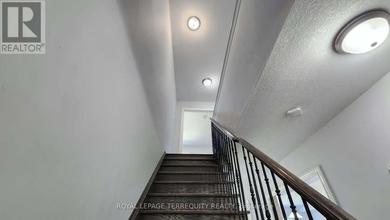 28 Richmond Park Drive Property Photo 24