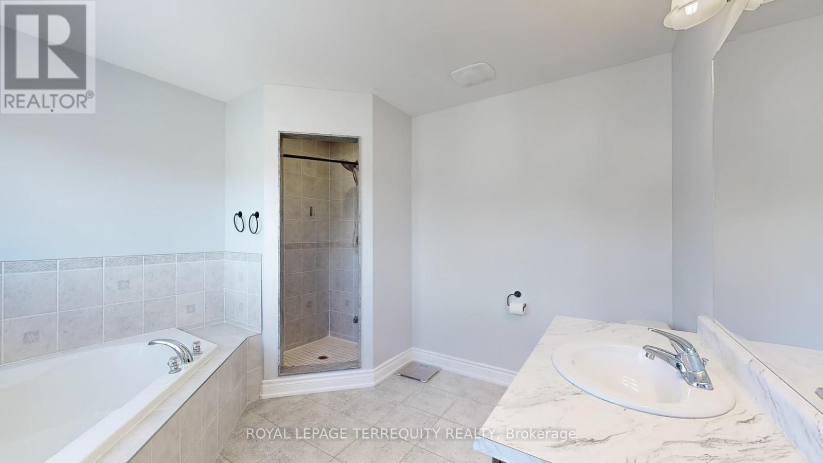 28 Richmond Park Drive Property Photo 31