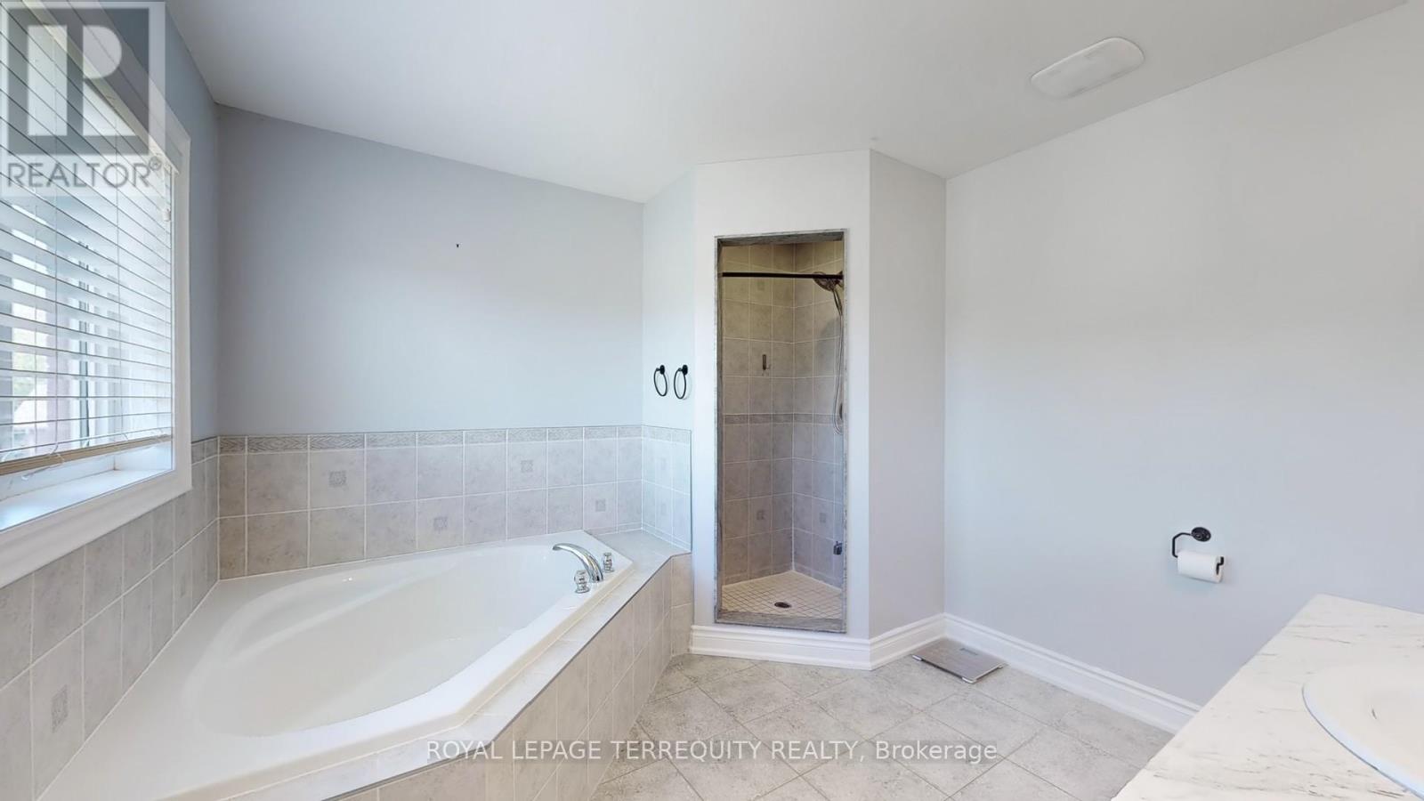 28 Richmond Park Drive Property Photo 32