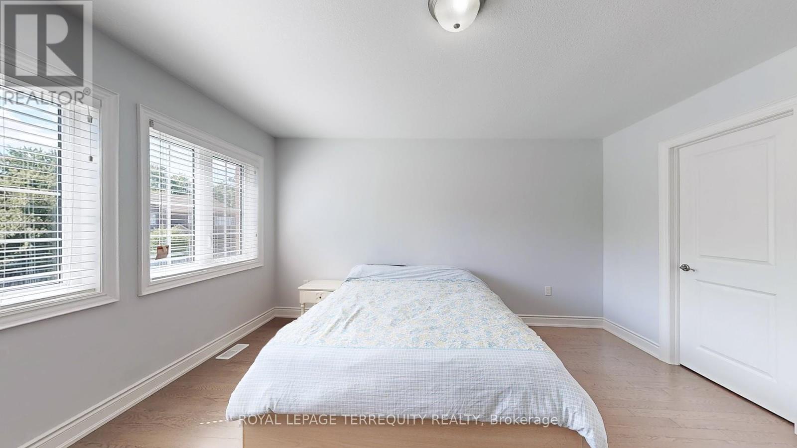 28 Richmond Park Drive Property Photo 34