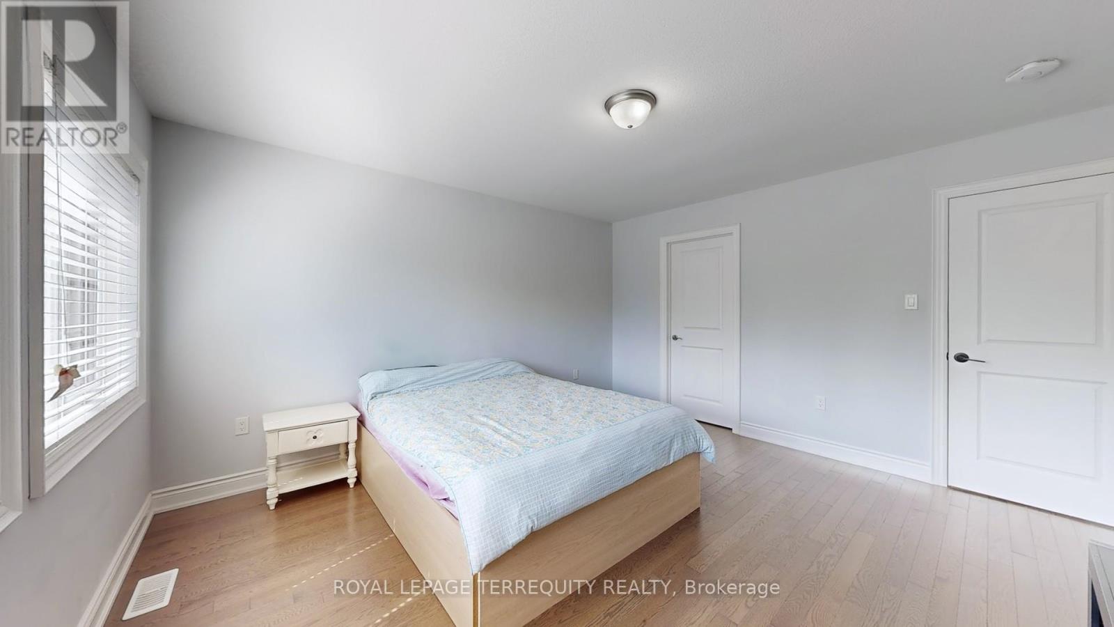 28 Richmond Park Drive Property Photo 35