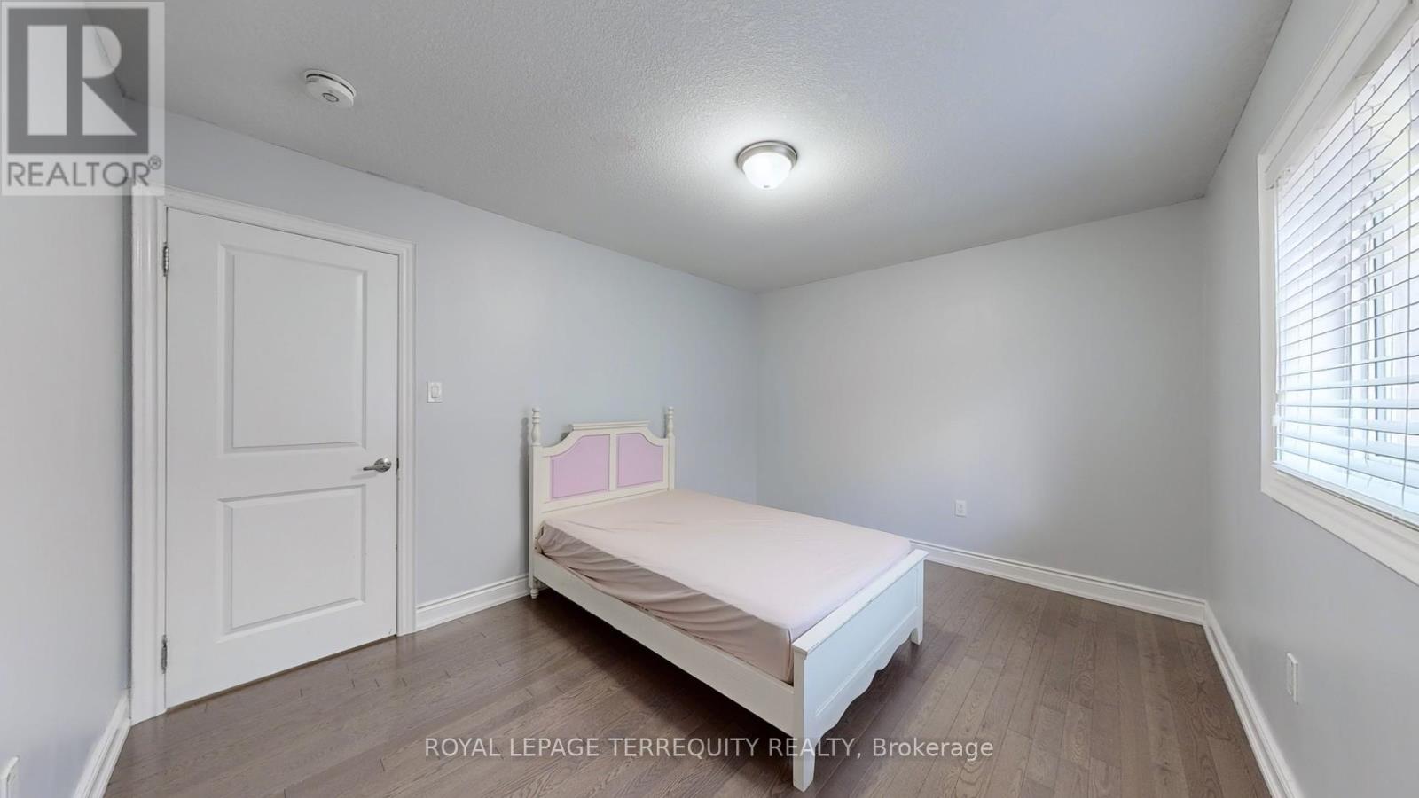 28 Richmond Park Drive Property Photo 38