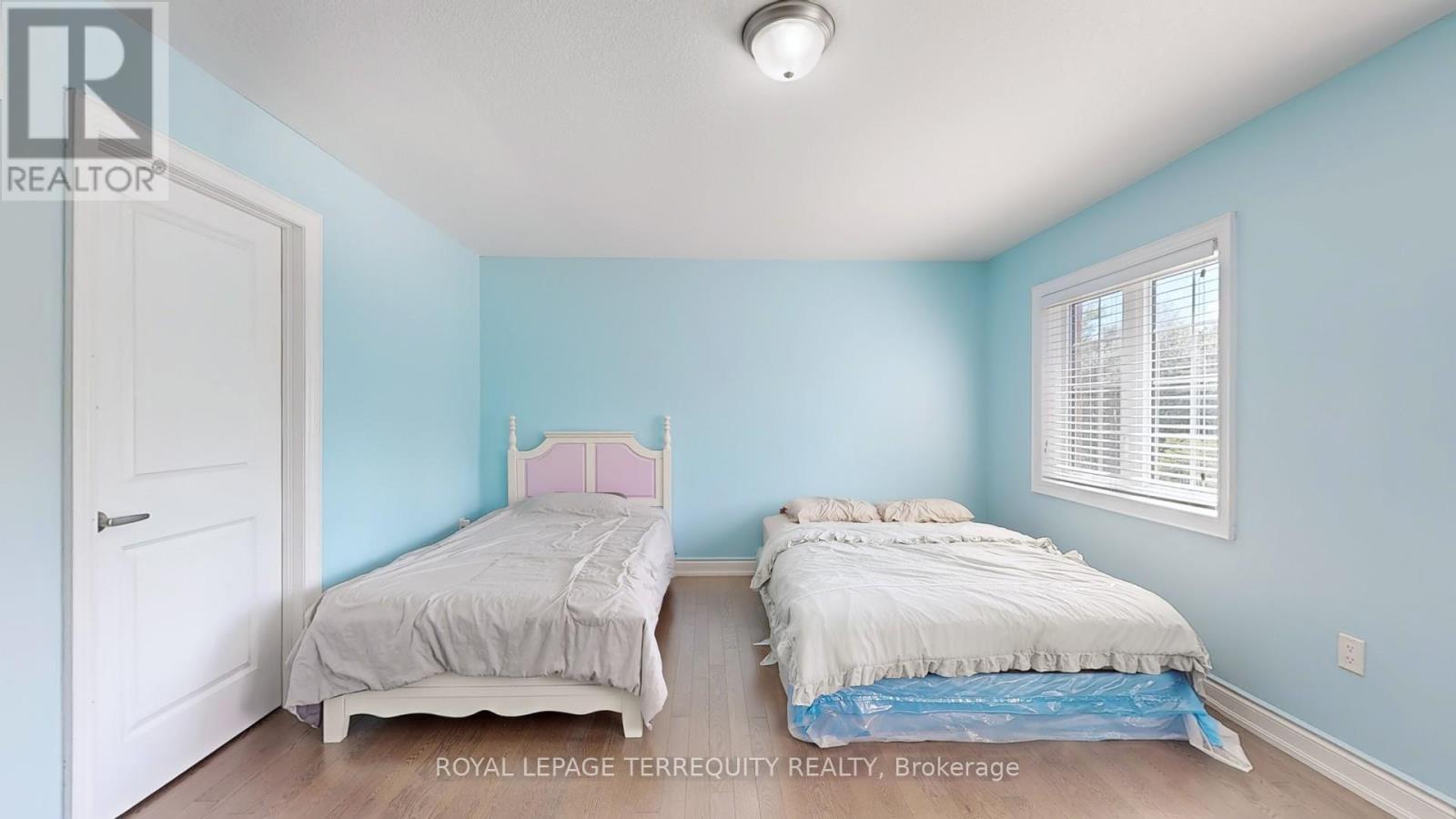 28 Richmond Park Drive Property Photo 40