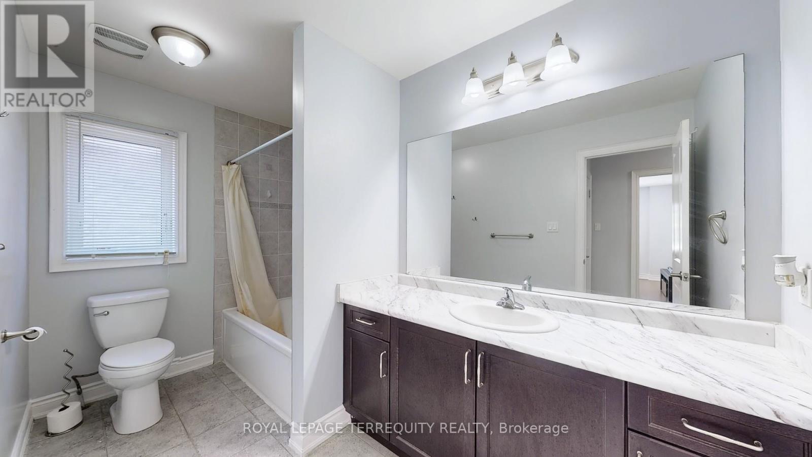 28 Richmond Park Drive Property Photo 42