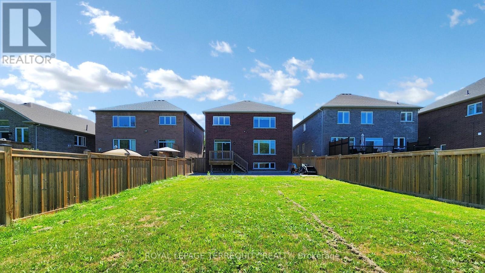 28 Richmond Park Drive Property Photo 44