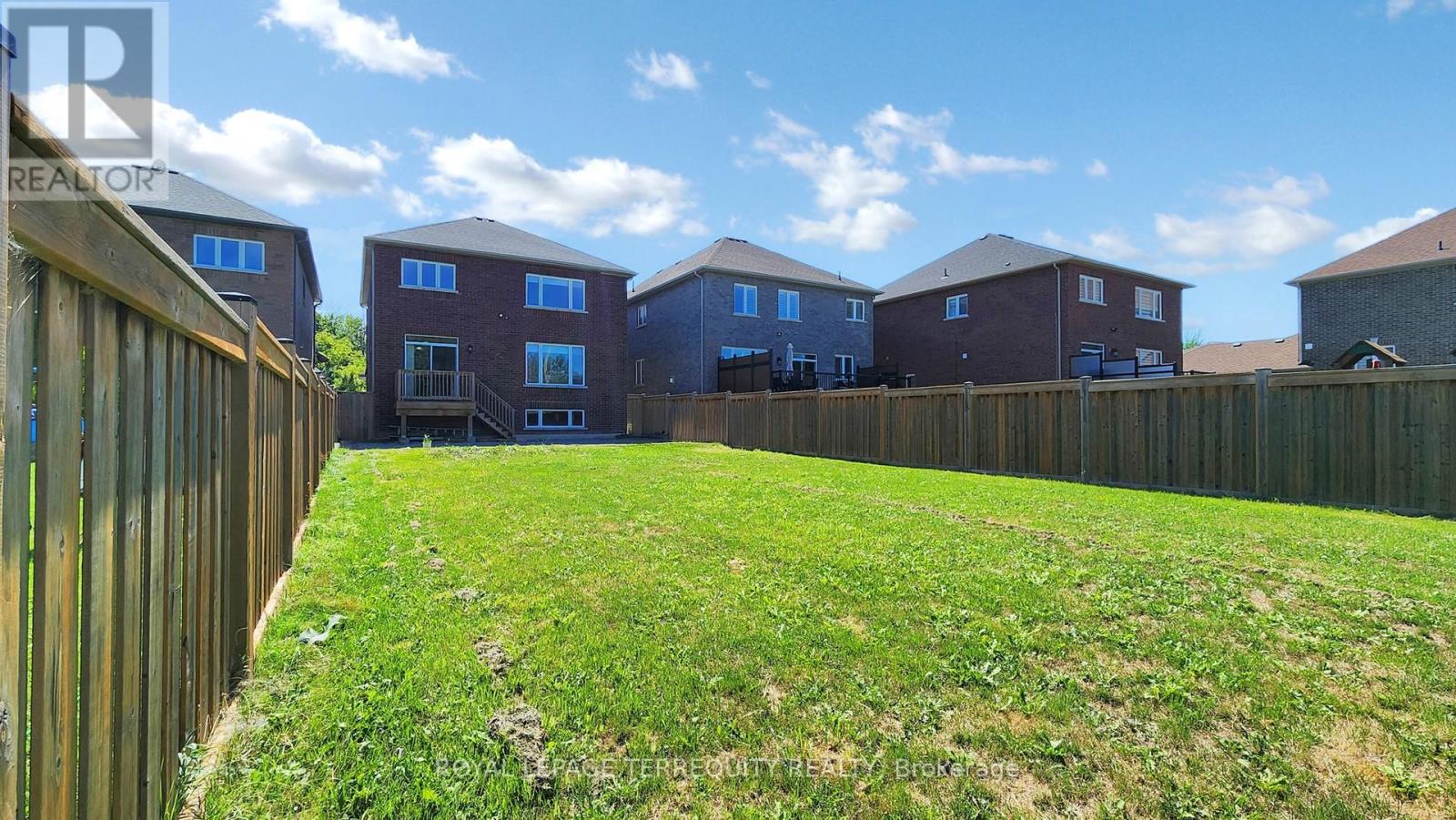 28 Richmond Park Drive Property Photo 45