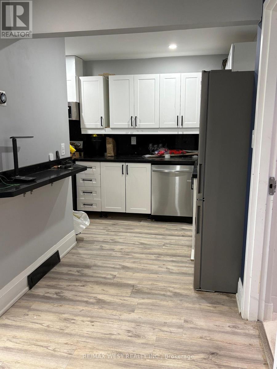 6 - 3000 Langstaff Road Property Photo 3