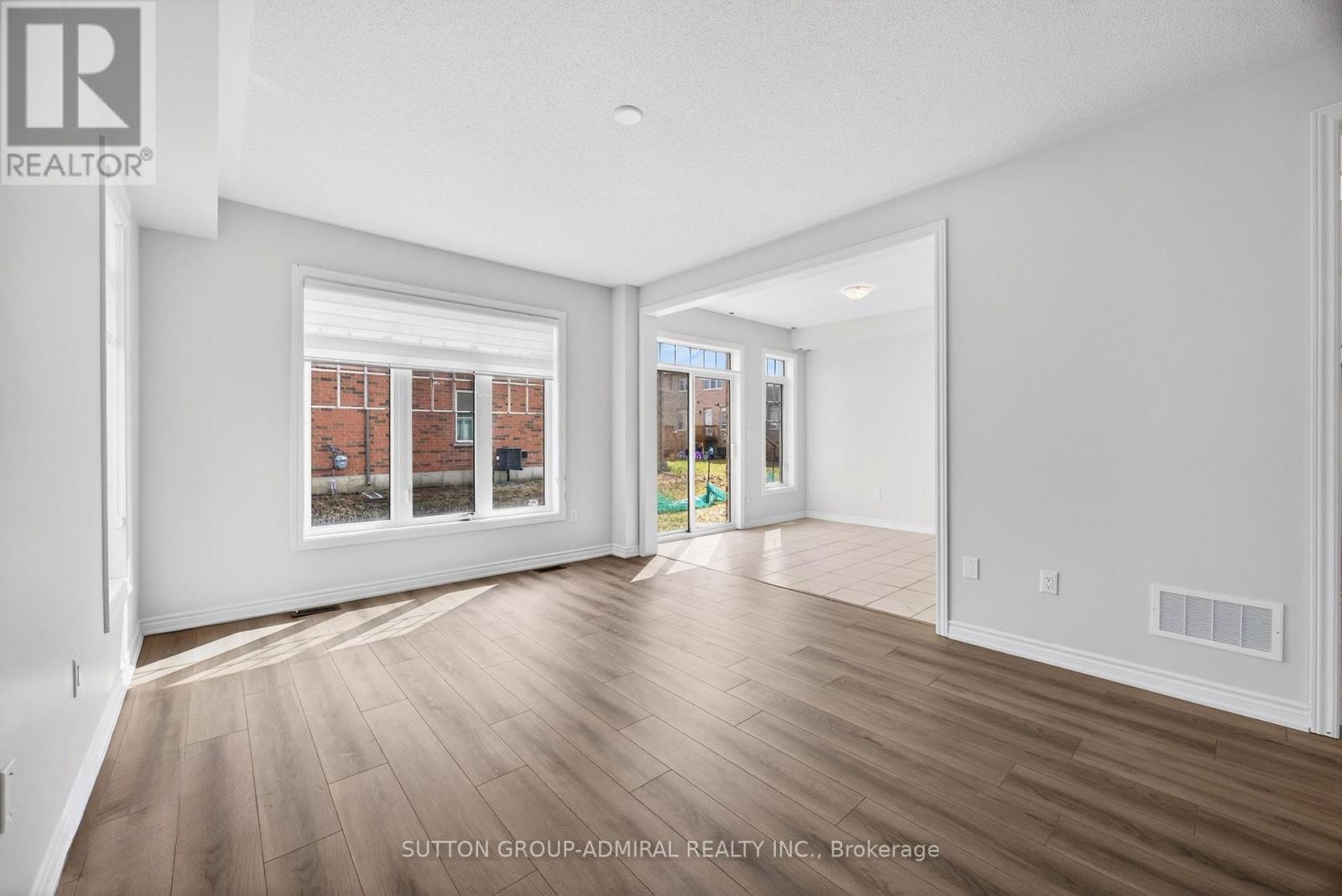 2237 Grainger Loop Property Photo 13