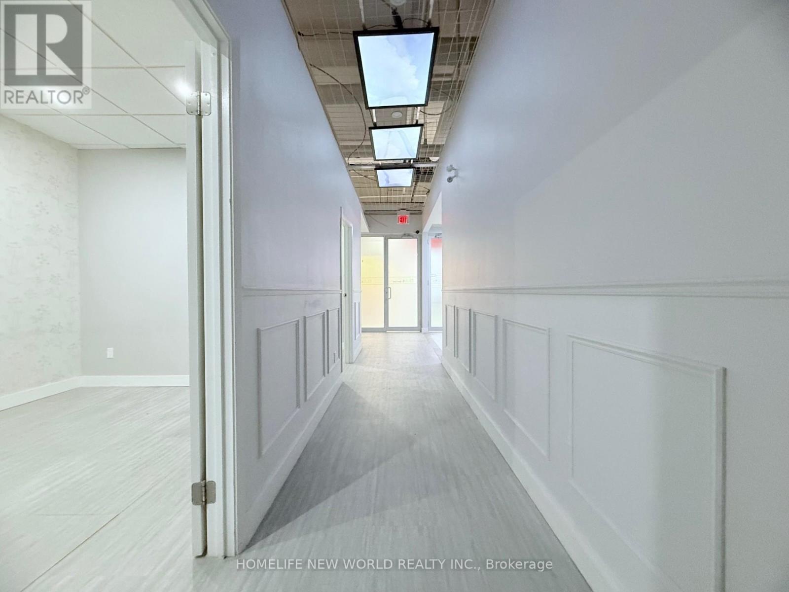 7 &108 &109 - 7181 Yonge Street Property Photo 15