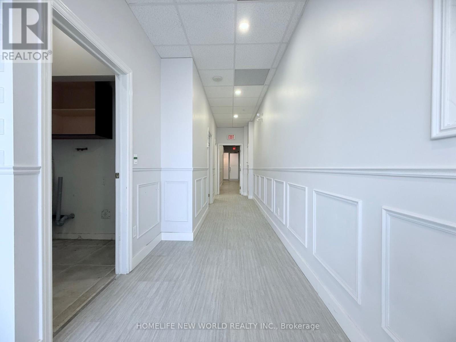 7 - 7181 Yonge Street Property Photo 7