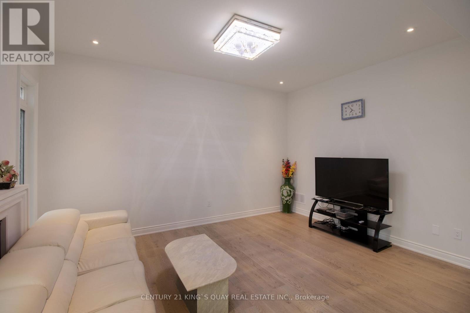 38 Tipp Drive Property Photo 17