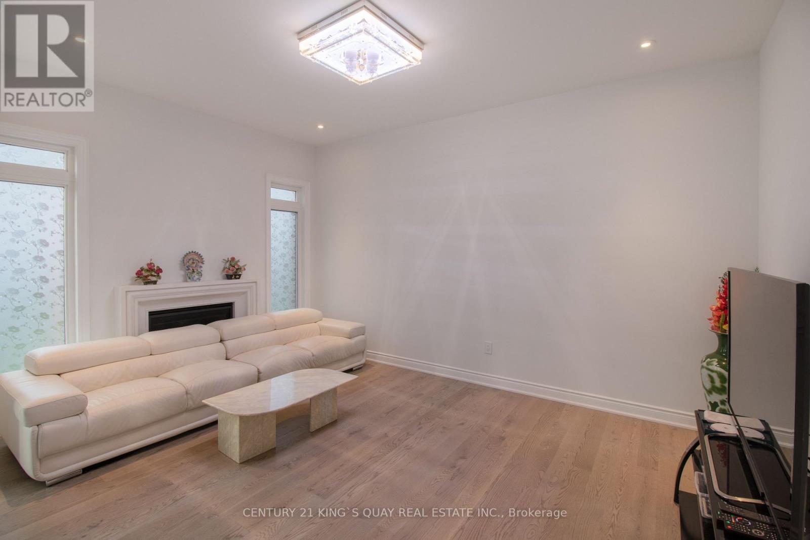 38 Tipp Drive Property Photo 18