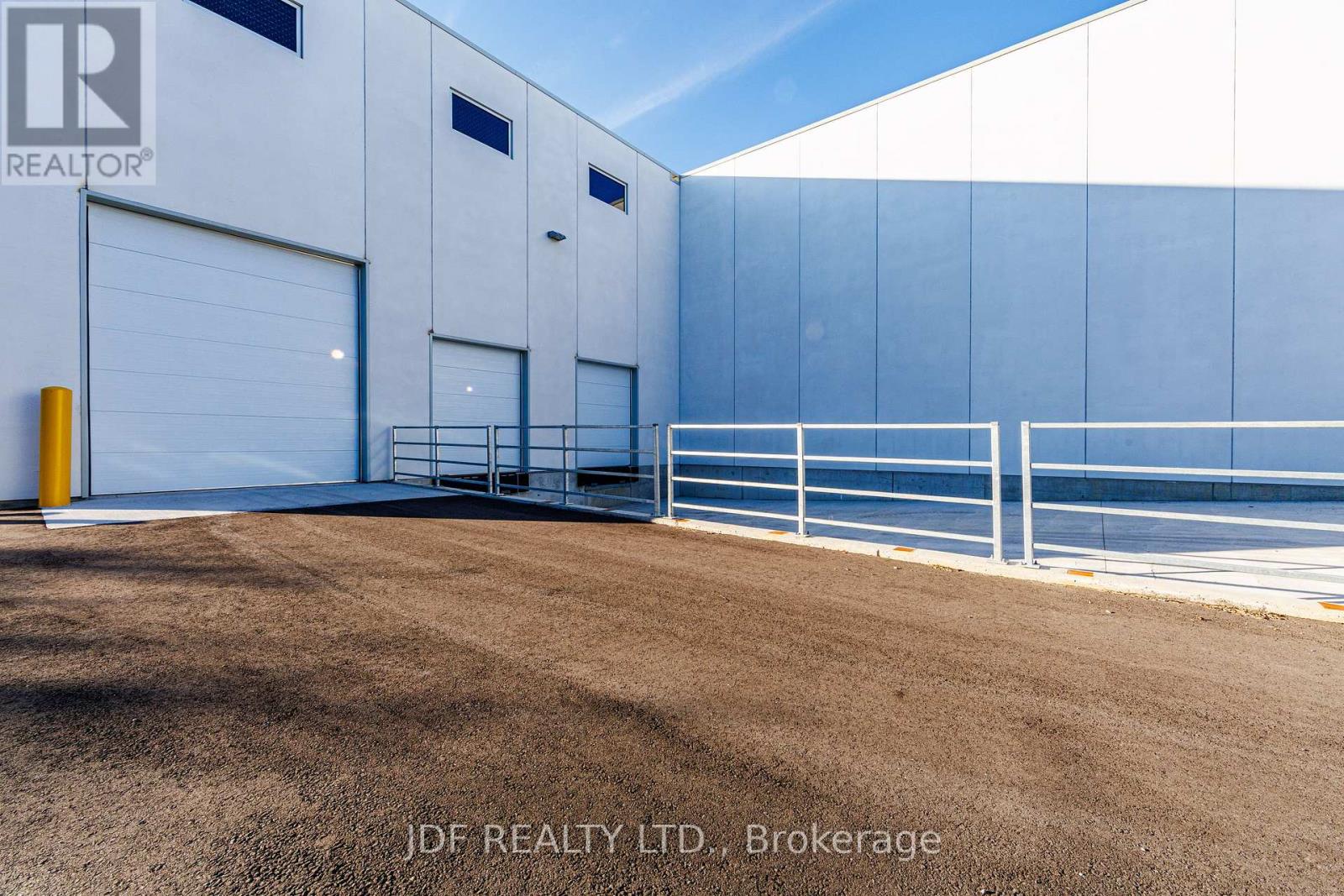 3 - 435 Cityview Boulevard Property Photo 11
