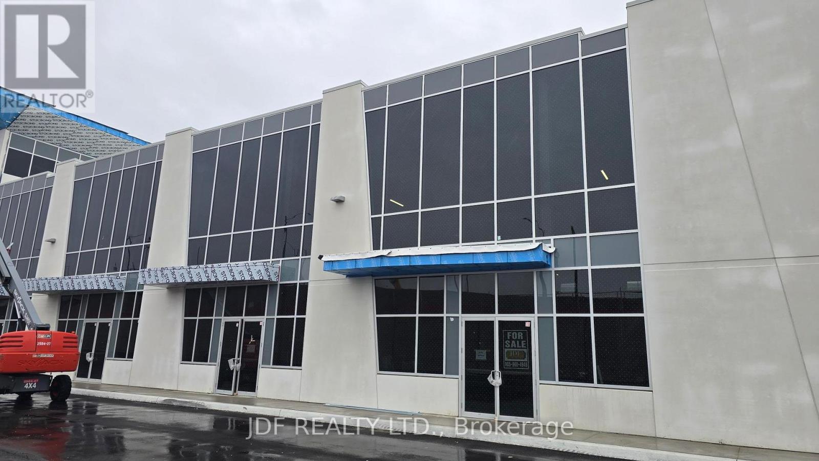 204 - 435 Cityview Boulevard Property Photo 5
