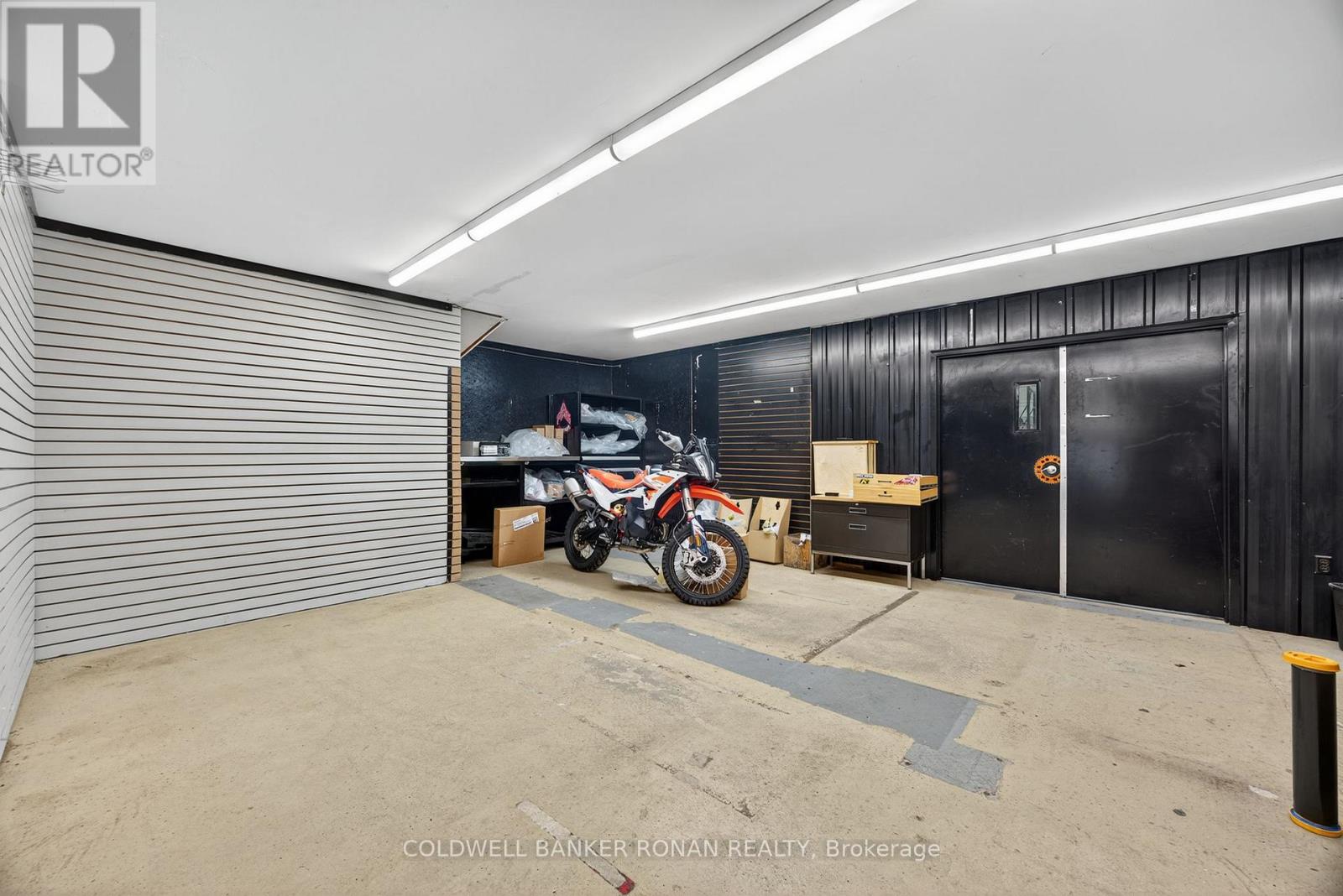 215 Mill Street Property Photo 6