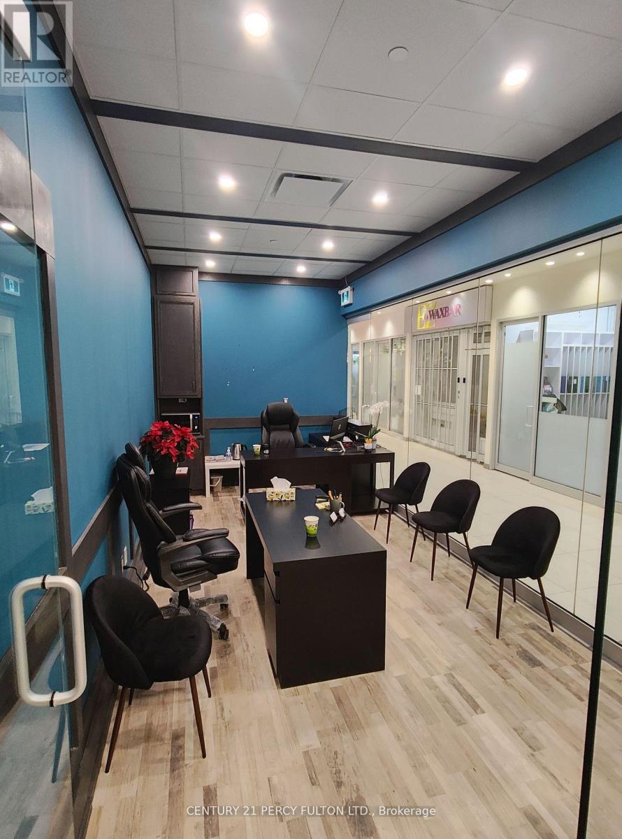 52 - 7181 YONGE STREET N Property Photo 1