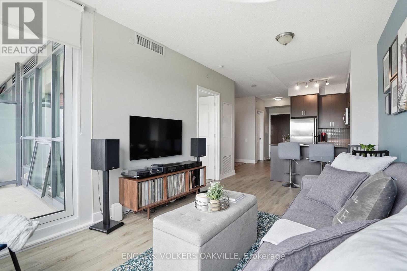 528 - 7608 YONGE STREET Property Photo 1