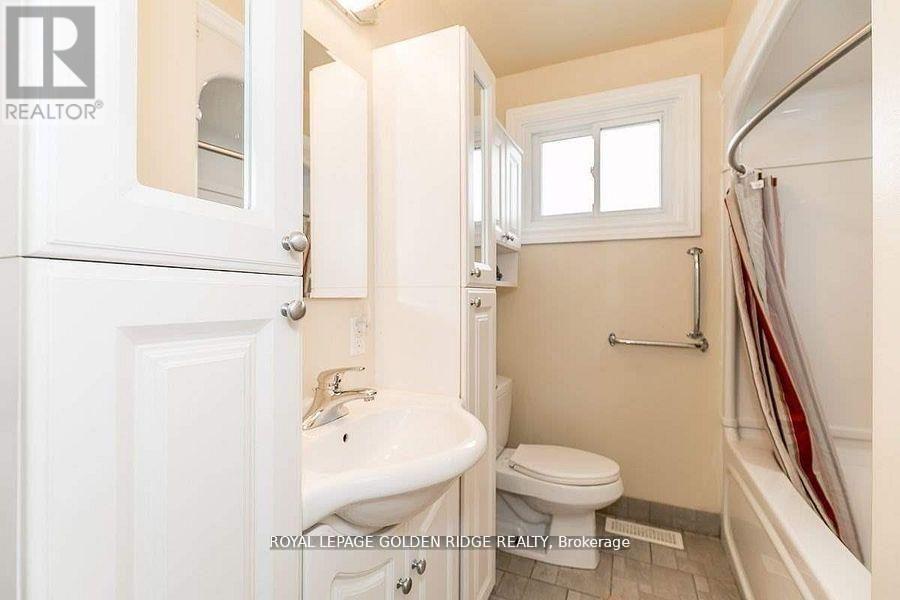 2082 Lea Road Property Photo 5