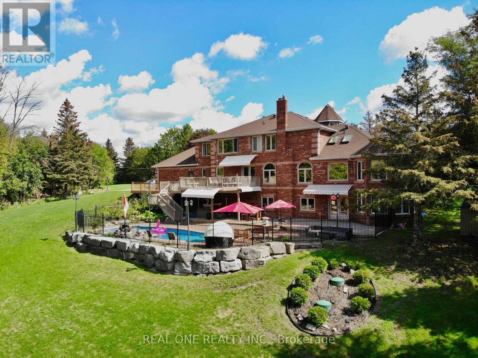 12 Jarvis Avenue Property Photo 3