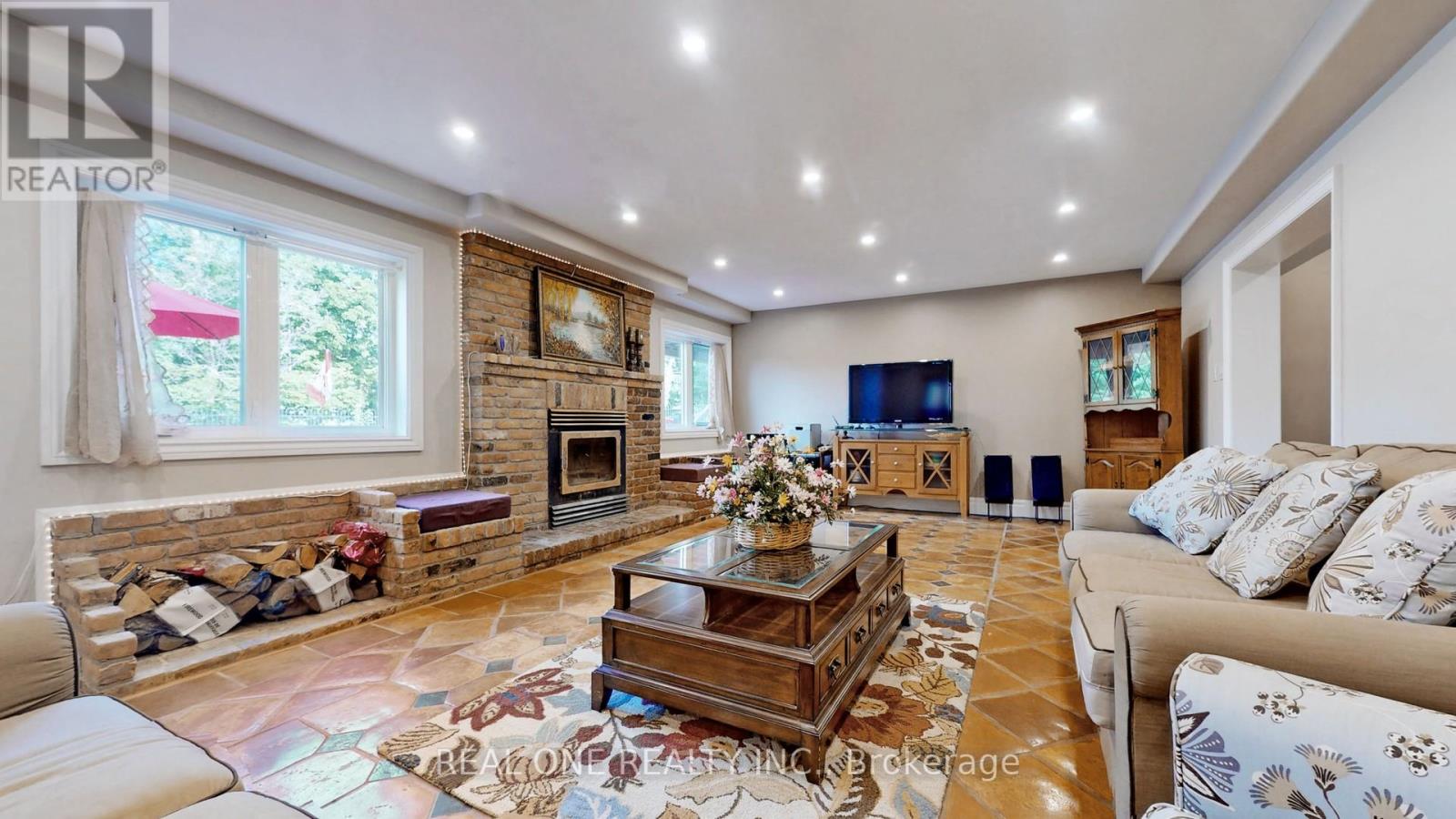 12 Jarvis Avenue Property Photo 32
