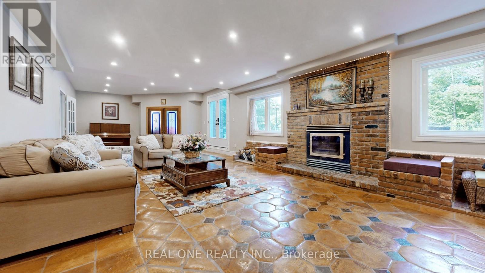 12 Jarvis Avenue Property Photo 33