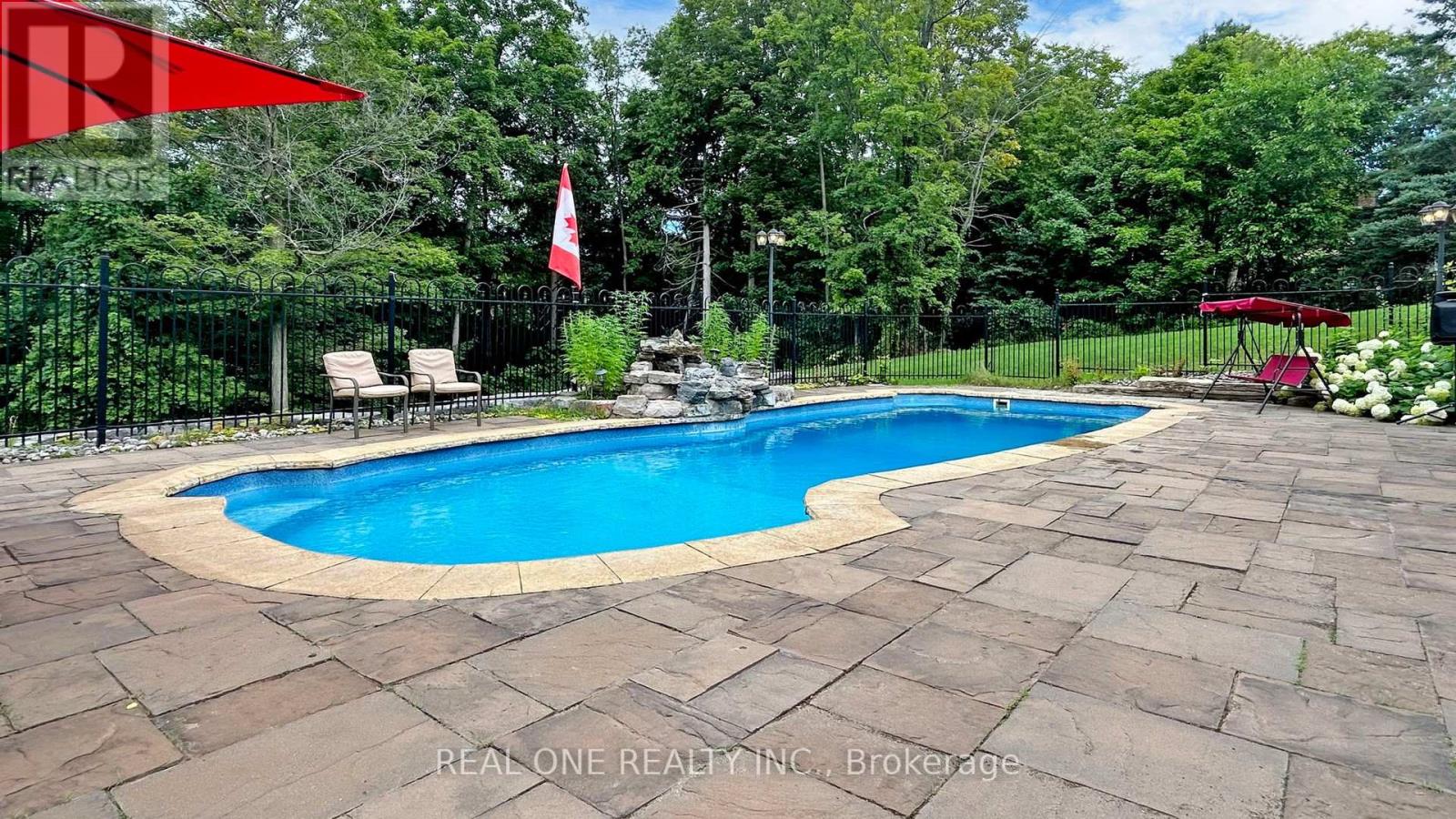 12 Jarvis Avenue Property Photo 37