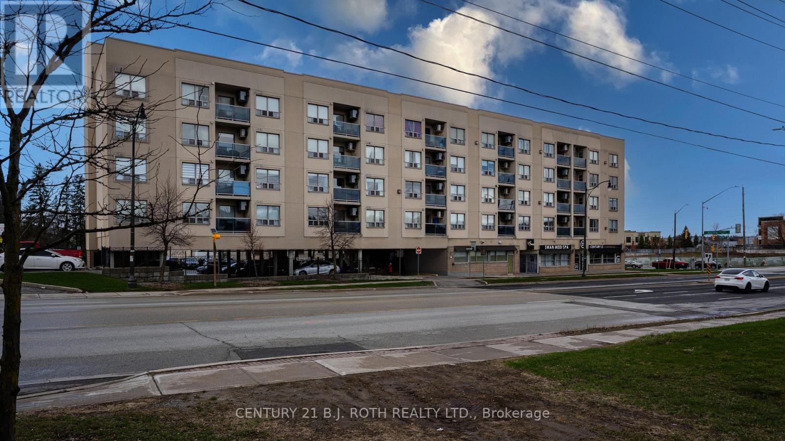 411 - 160 WELLINGTON STREET E
