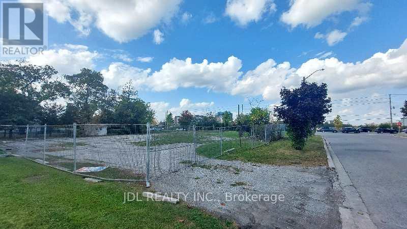 1061 Elgin Mills Road E Property Photo 2