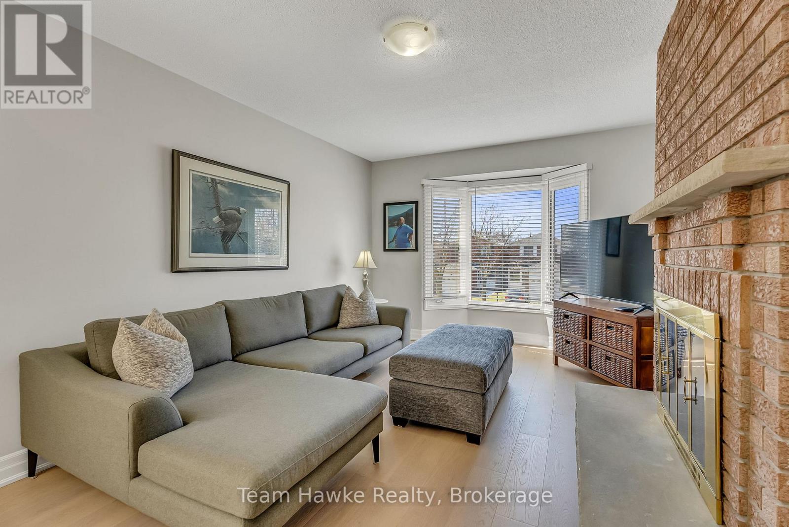 15 White Boulevard Property Photo 4