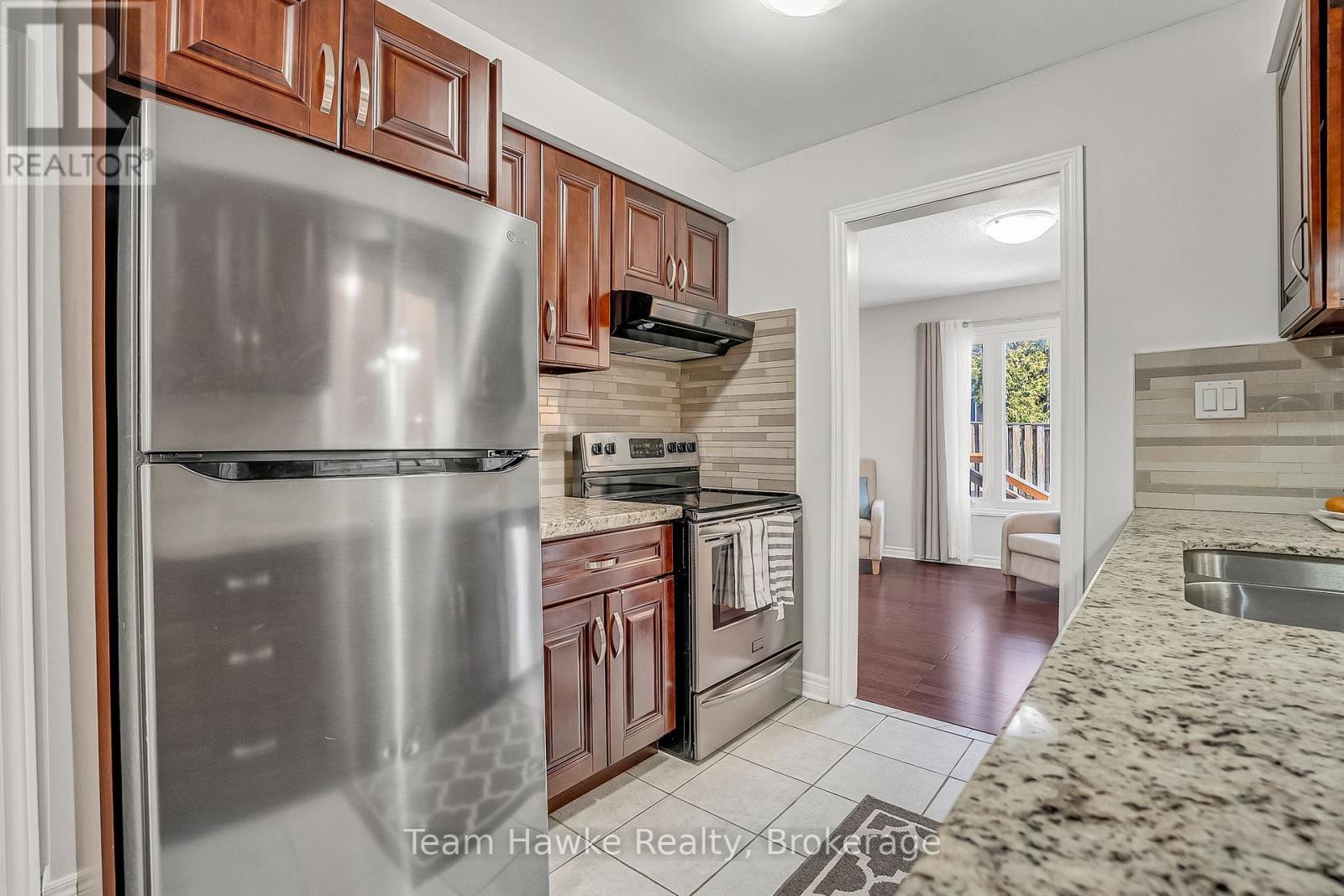 15 White Boulevard Property Photo 10
