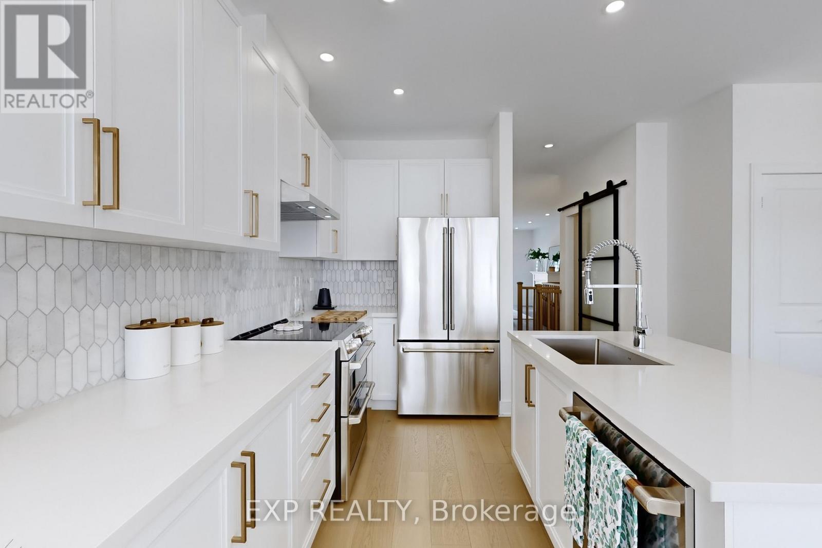 10 Palmira Drive Property Photo 15