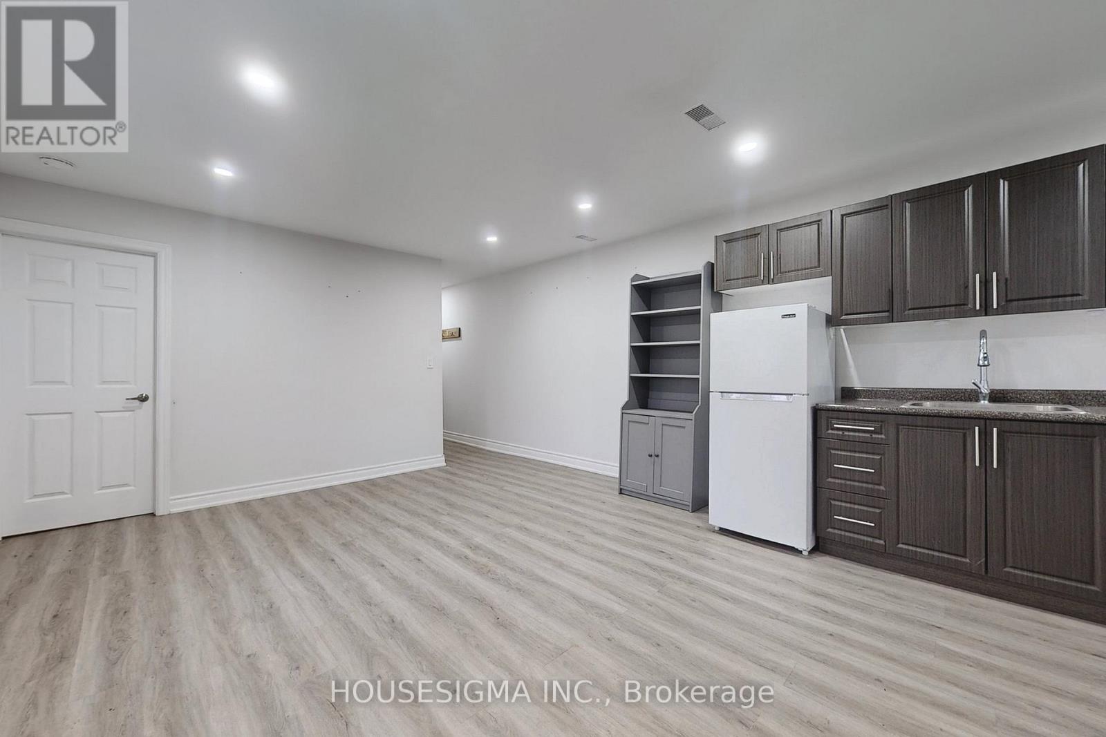 111 High St Street E Property Photo 19