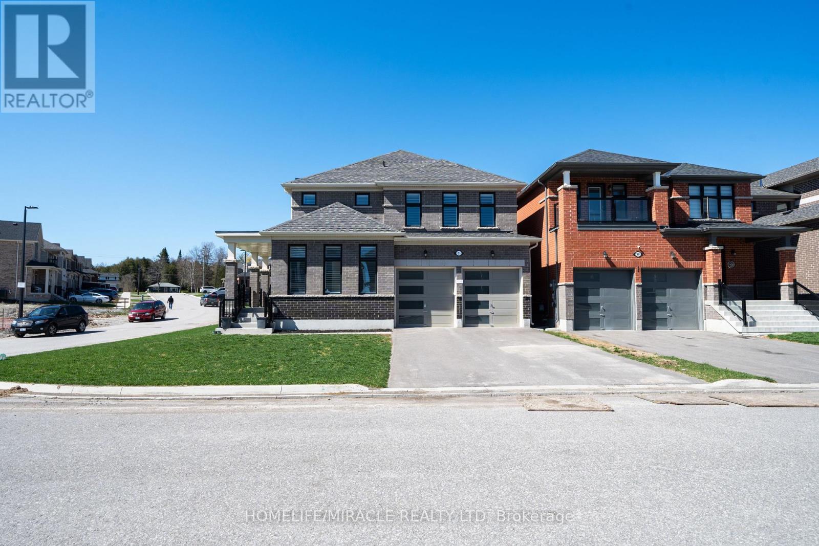 1 Ainslie Hill Crescent Property Photo 1
