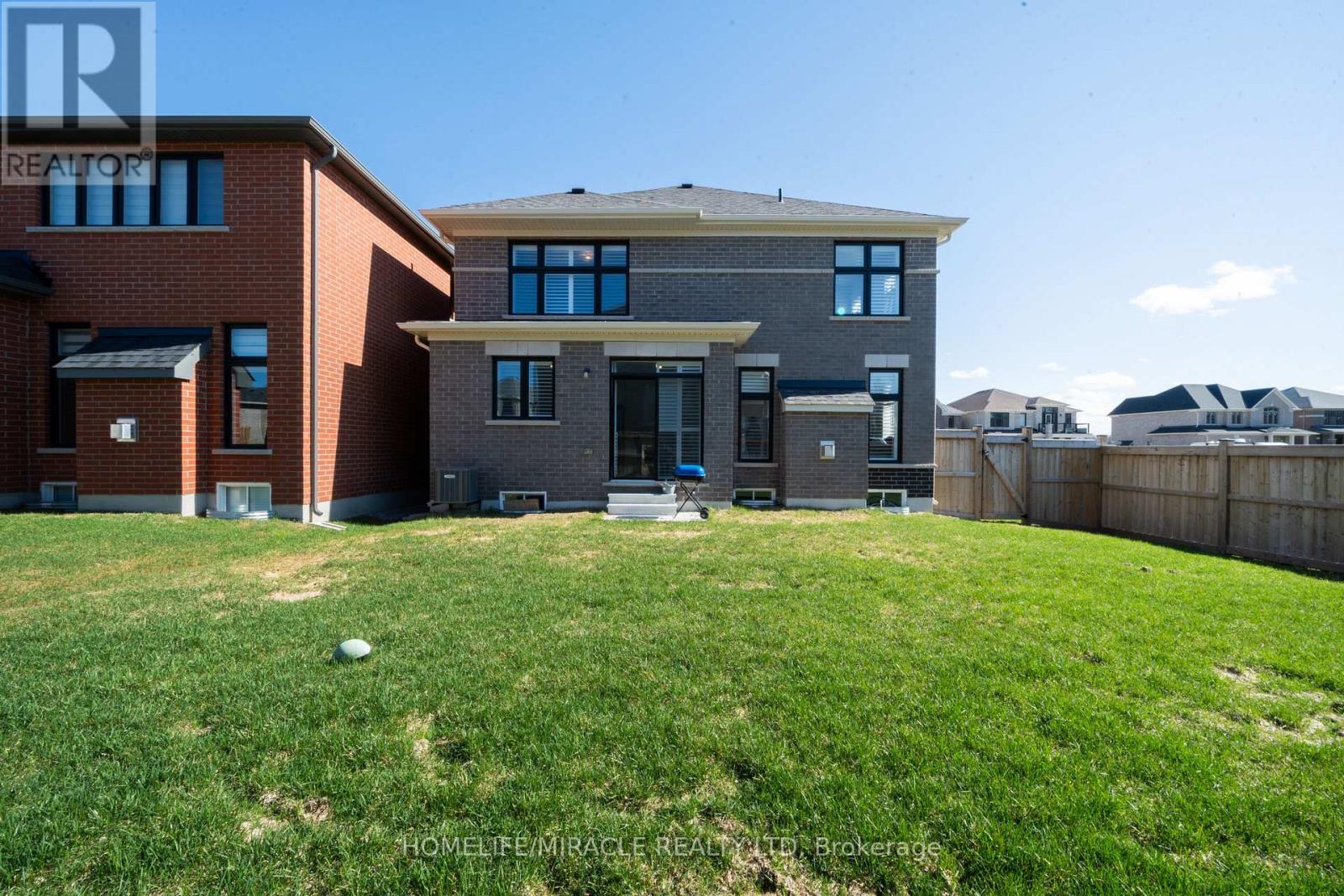 1 Ainslie Hill Crescent Property Photo 3