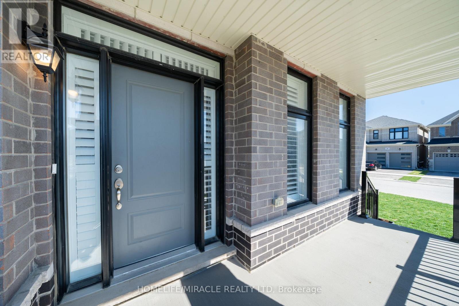 1 Ainslie Hill Crescent Property Photo 8
