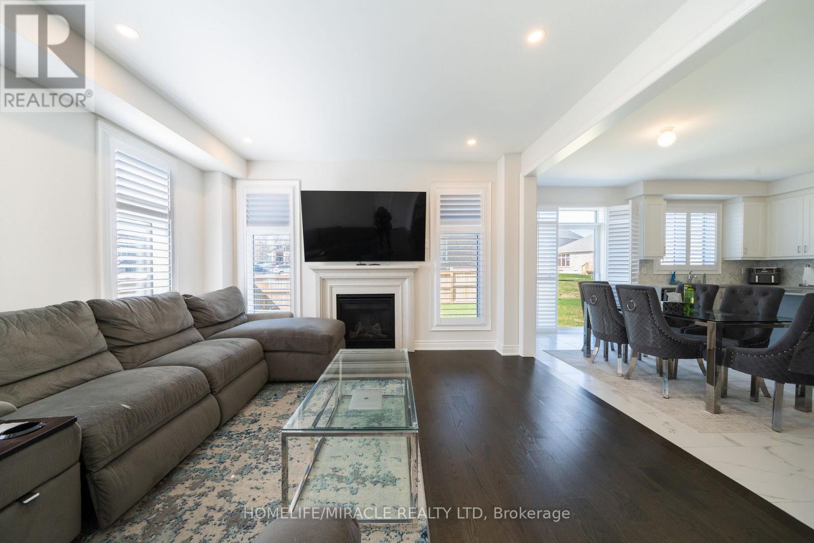 1 Ainslie Hill Crescent Property Photo 15