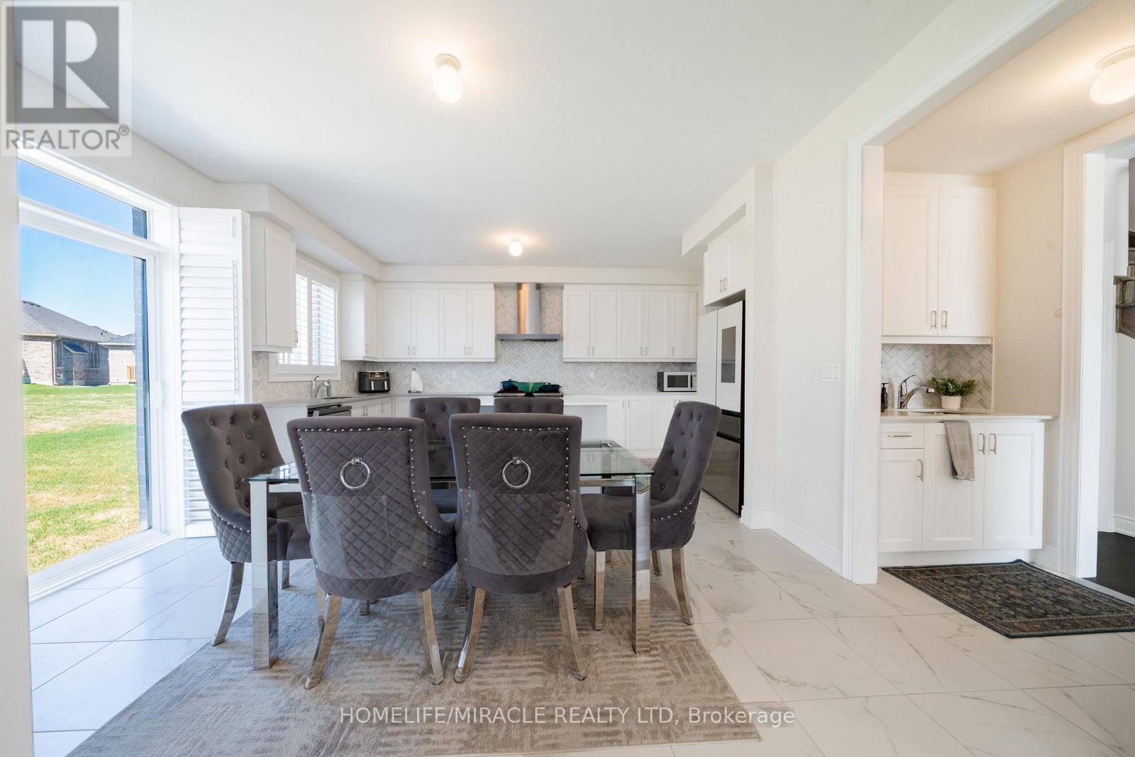1 Ainslie Hill Crescent Property Photo 17